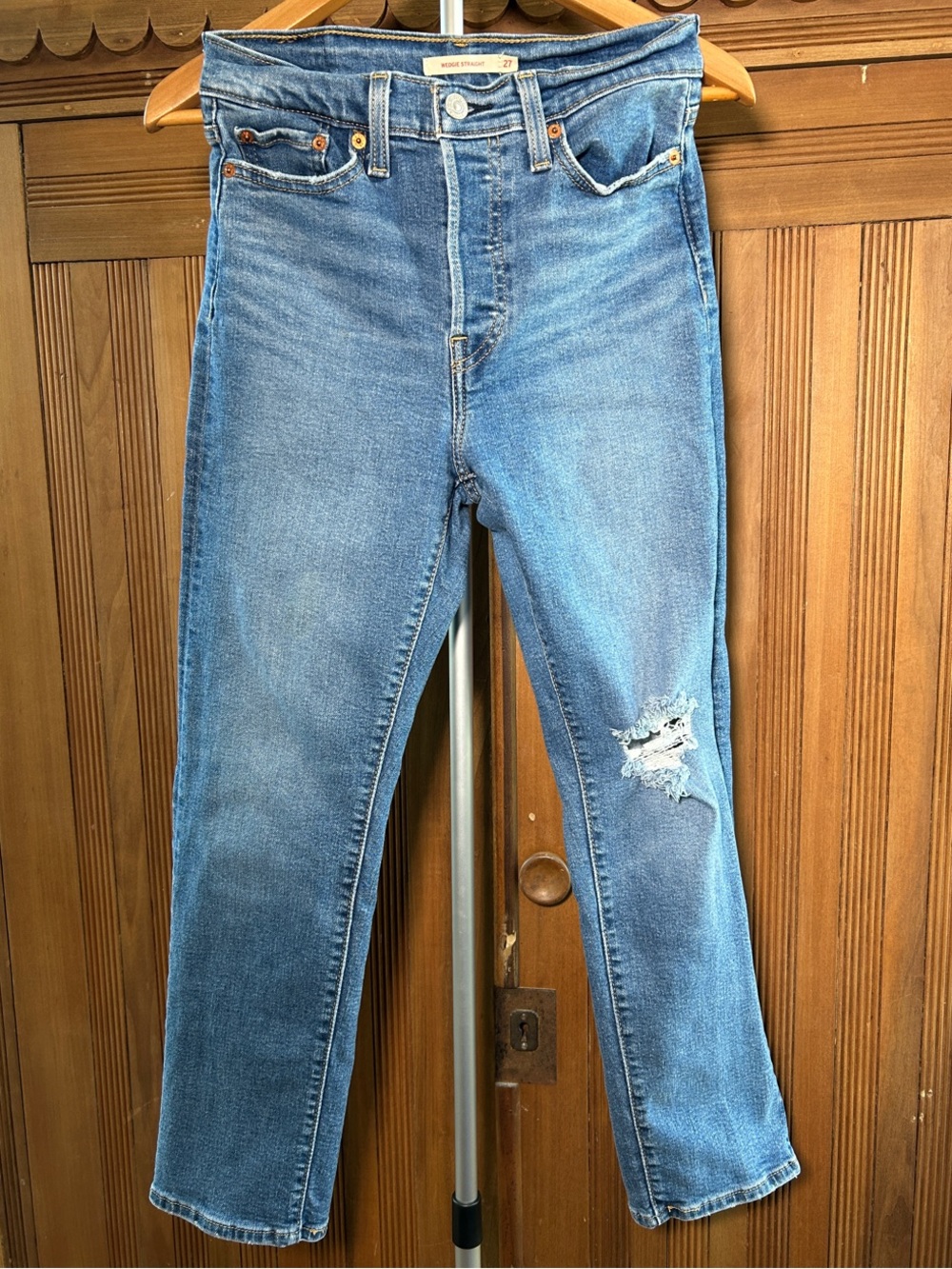 Levi’s 501 Wedgie Straight Blue Distressed High-Rise Stretch Jeans Women’s 27x28